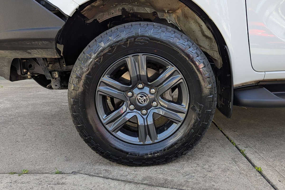 2023 Toyota Hilux SR GUN126R 4X4