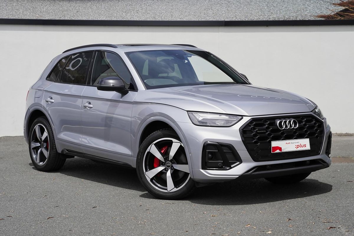 2023 Audi Q5 55 TFSI e S line FY