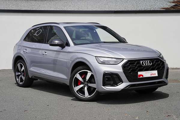 2023 Audi Q5 55 TFSI e S line FY