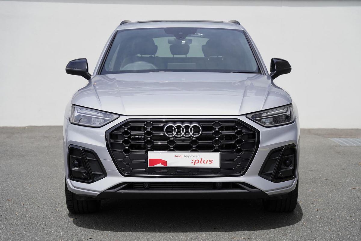 2023 Audi Q5 55 TFSI e S line FY