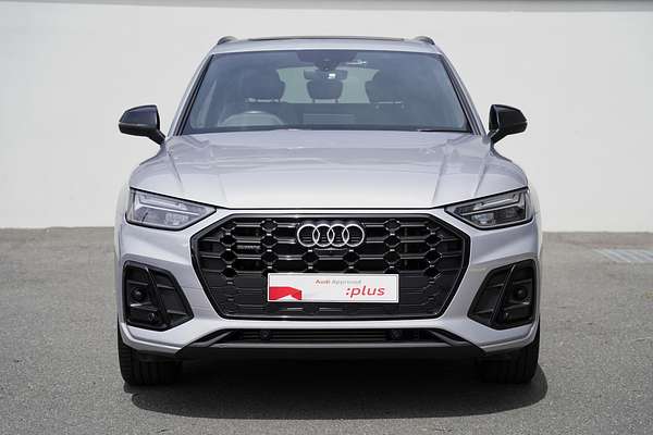 2023 Audi Q5 55 TFSI e S line FY
