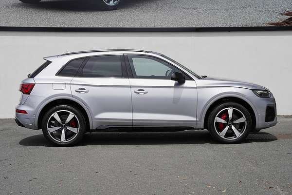 2023 Audi Q5 55 TFSI e S line FY