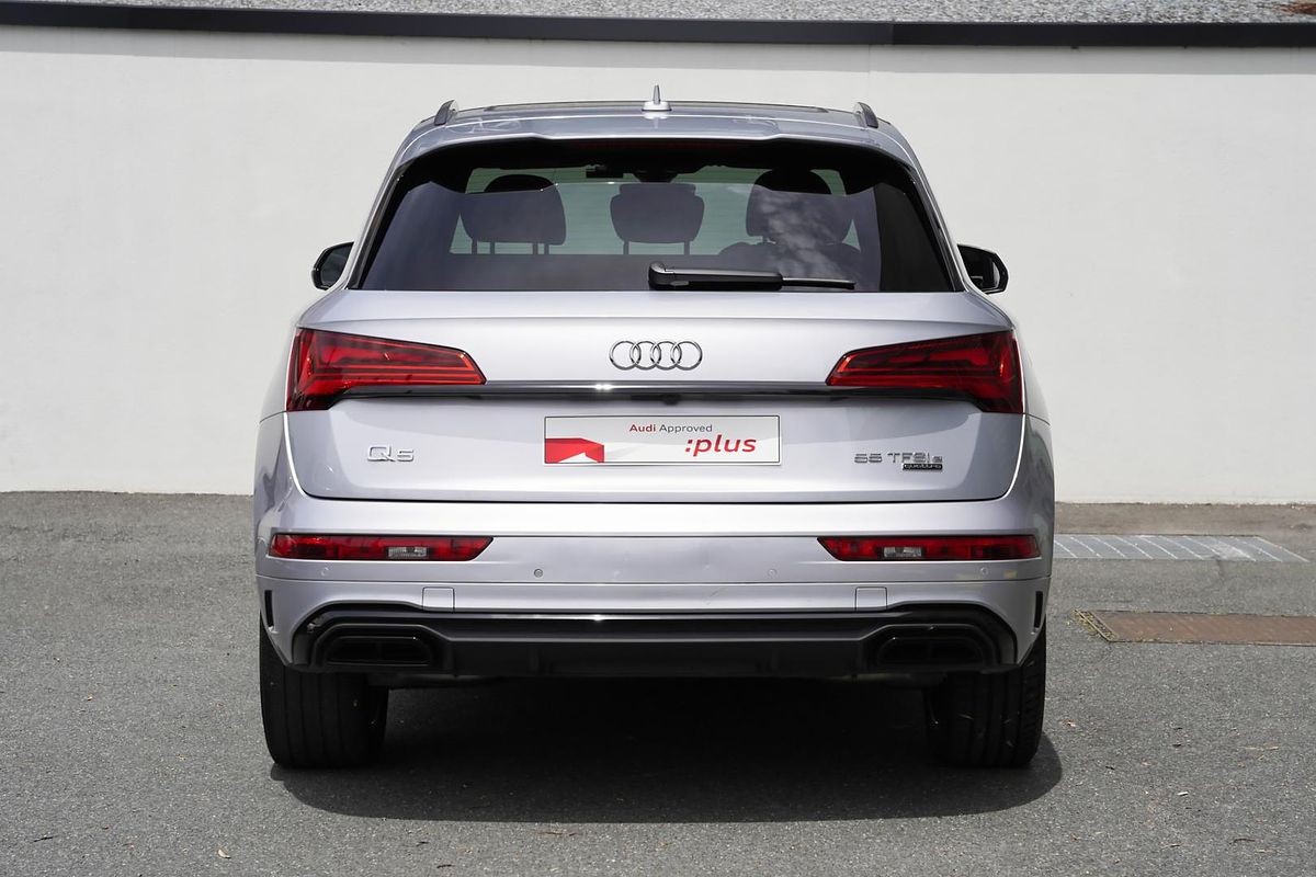 2023 Audi Q5 55 TFSI e S line FY
