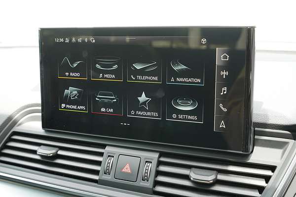 2023 Audi Q5 55 TFSI e S line FY