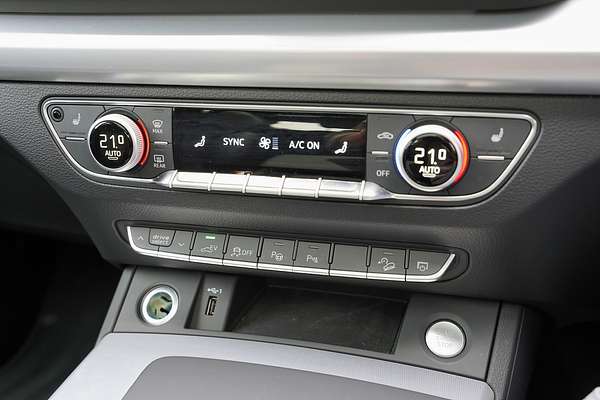 2023 Audi Q5 55 TFSI e S line FY