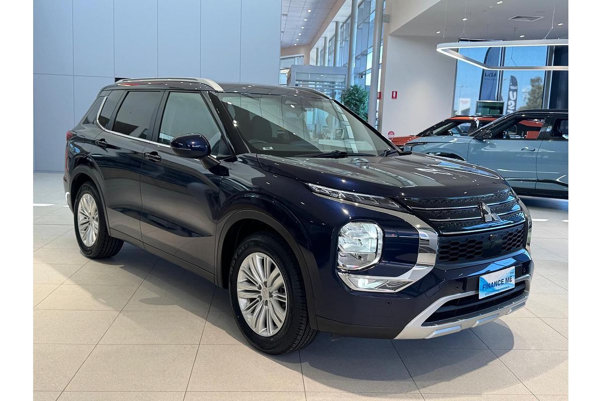 2024 Mitsubishi Outlander LS ZM