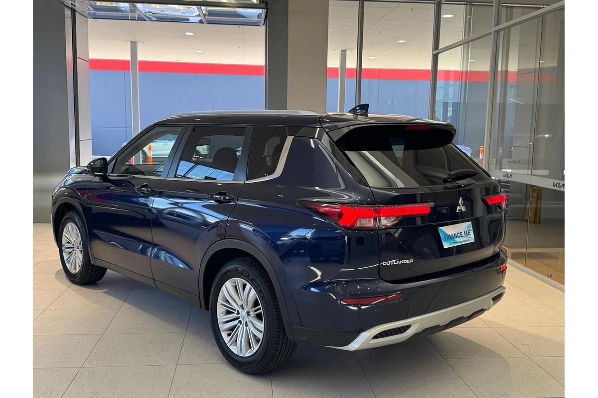 2024 Mitsubishi Outlander LS ZM