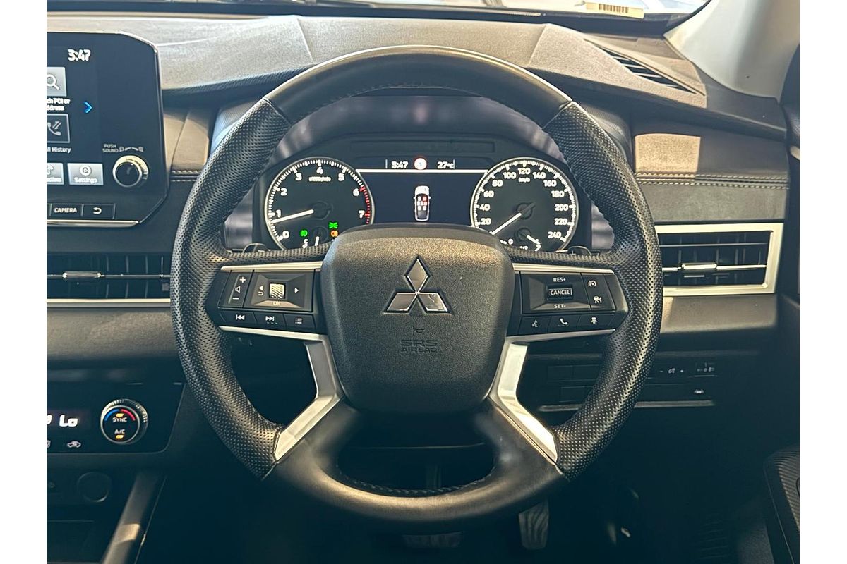 2024 Mitsubishi Outlander LS ZM