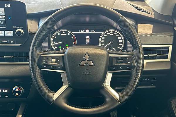 2024 Mitsubishi Outlander LS ZM