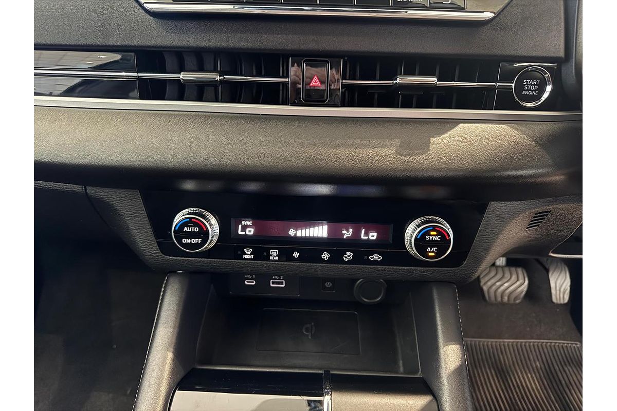 2024 Mitsubishi Outlander LS ZM