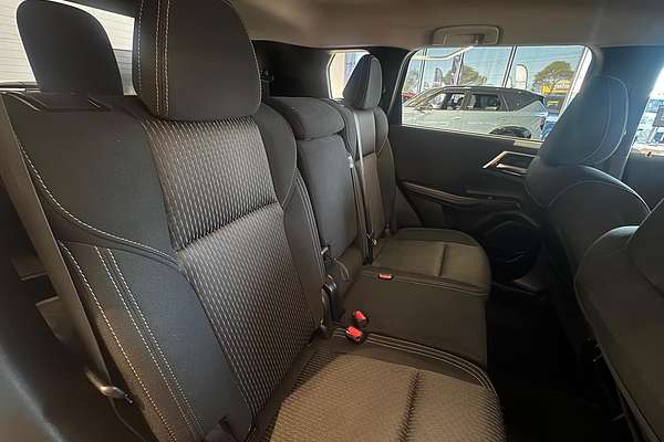 2024 Mitsubishi Outlander LS ZM