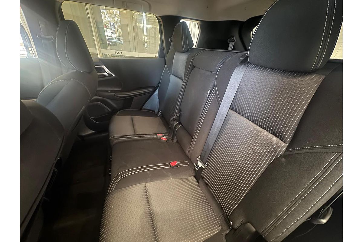 2024 Mitsubishi Outlander LS ZM