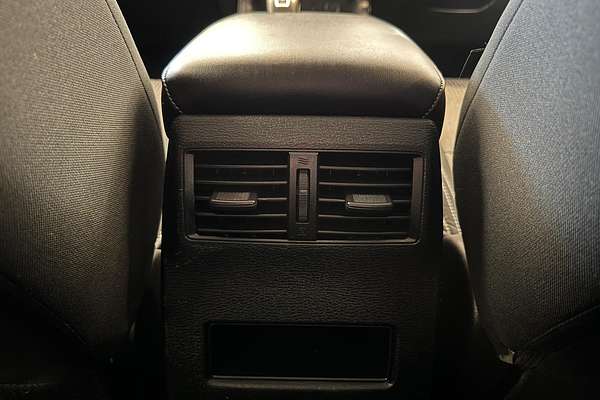 2024 Mitsubishi Outlander LS ZM