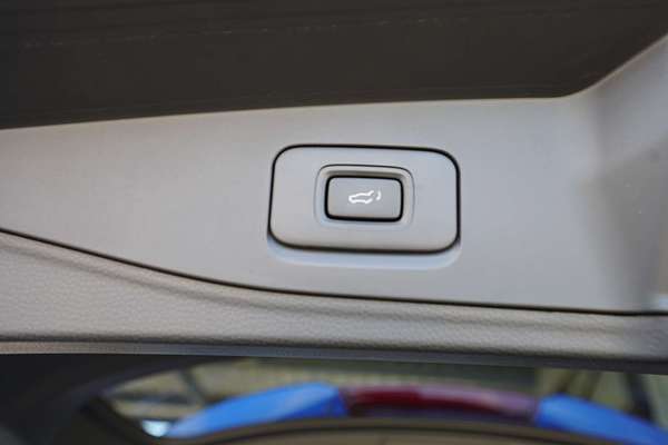 2025 Isuzu MU-X LS-U