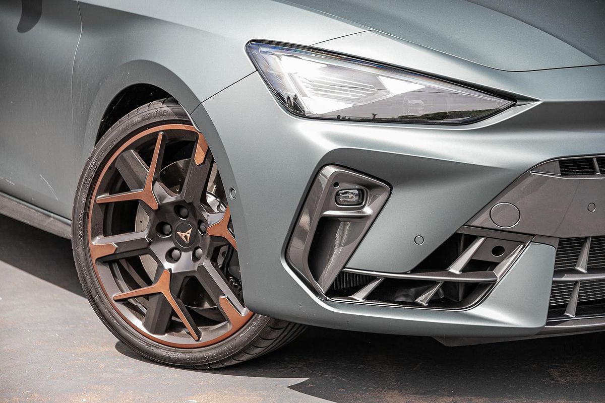 2025 CUPRA Leon VZx KL