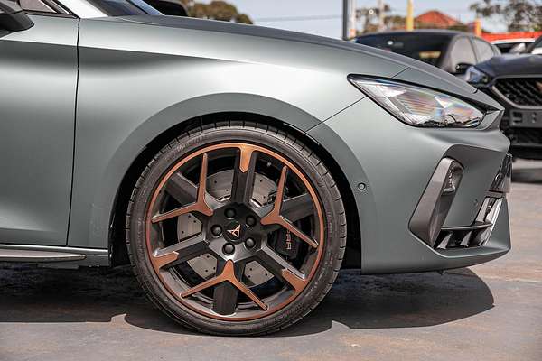 2025 CUPRA Leon VZx KL