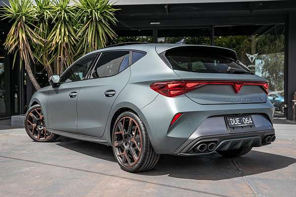 2025 CUPRA Leon VZx KL