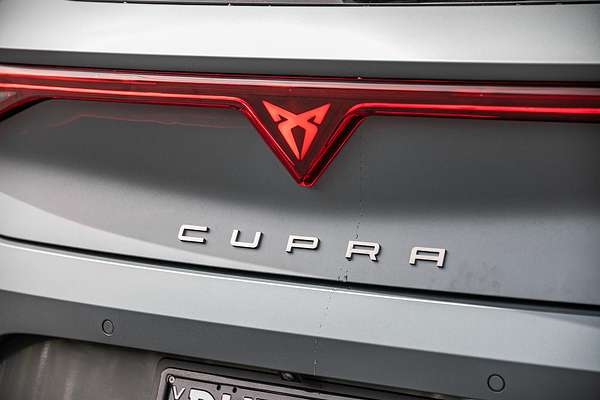 2025 CUPRA Leon VZx KL