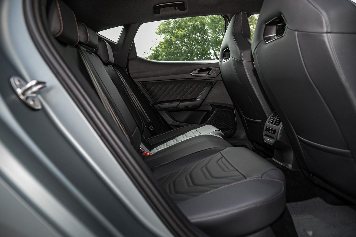 2025 CUPRA Leon VZx KL