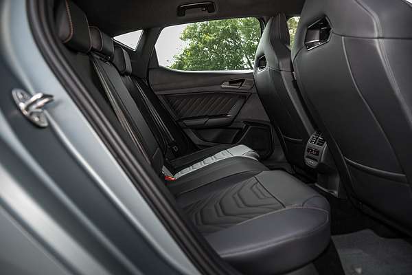 2025 CUPRA Leon VZx KL