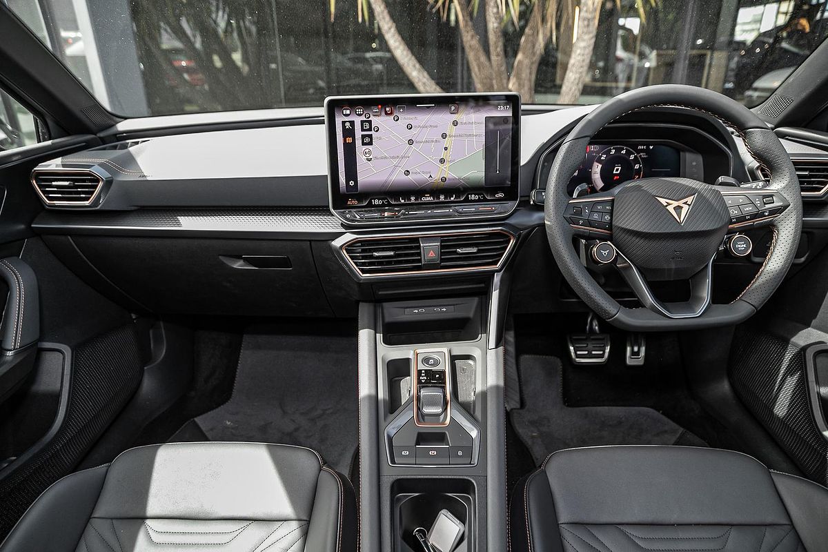 2025 CUPRA Leon VZx KL