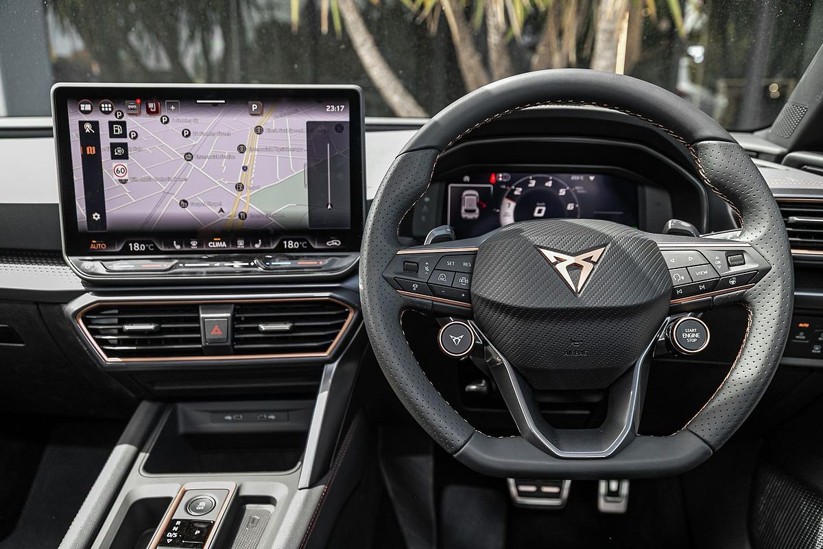 2025 CUPRA Leon VZx KL