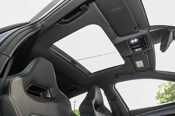 2025 CUPRA Leon VZx KL