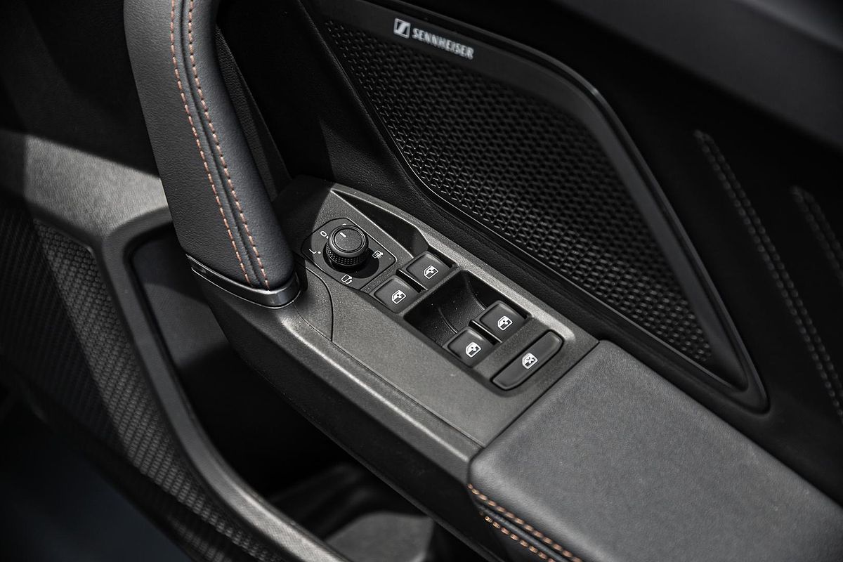 2025 CUPRA Leon VZx KL