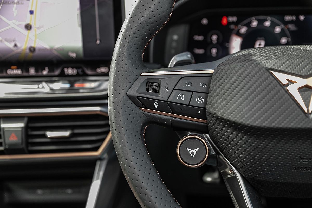 2025 CUPRA Leon VZx KL