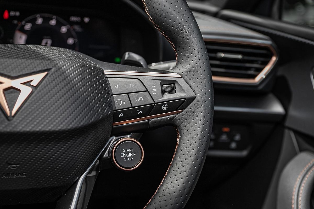 2025 CUPRA Leon VZx KL