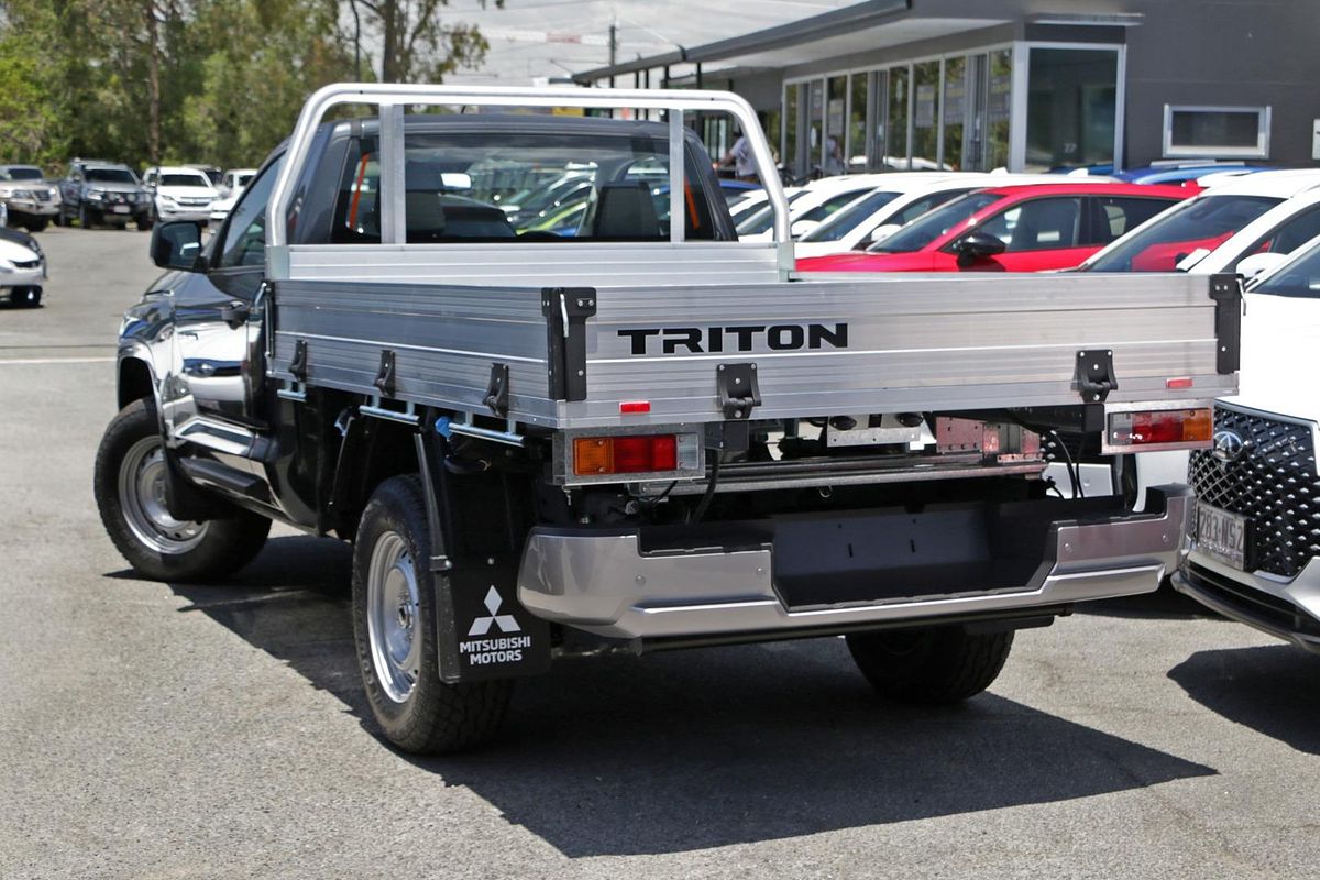 2025 Mitsubishi Triton GLX MV 4X4