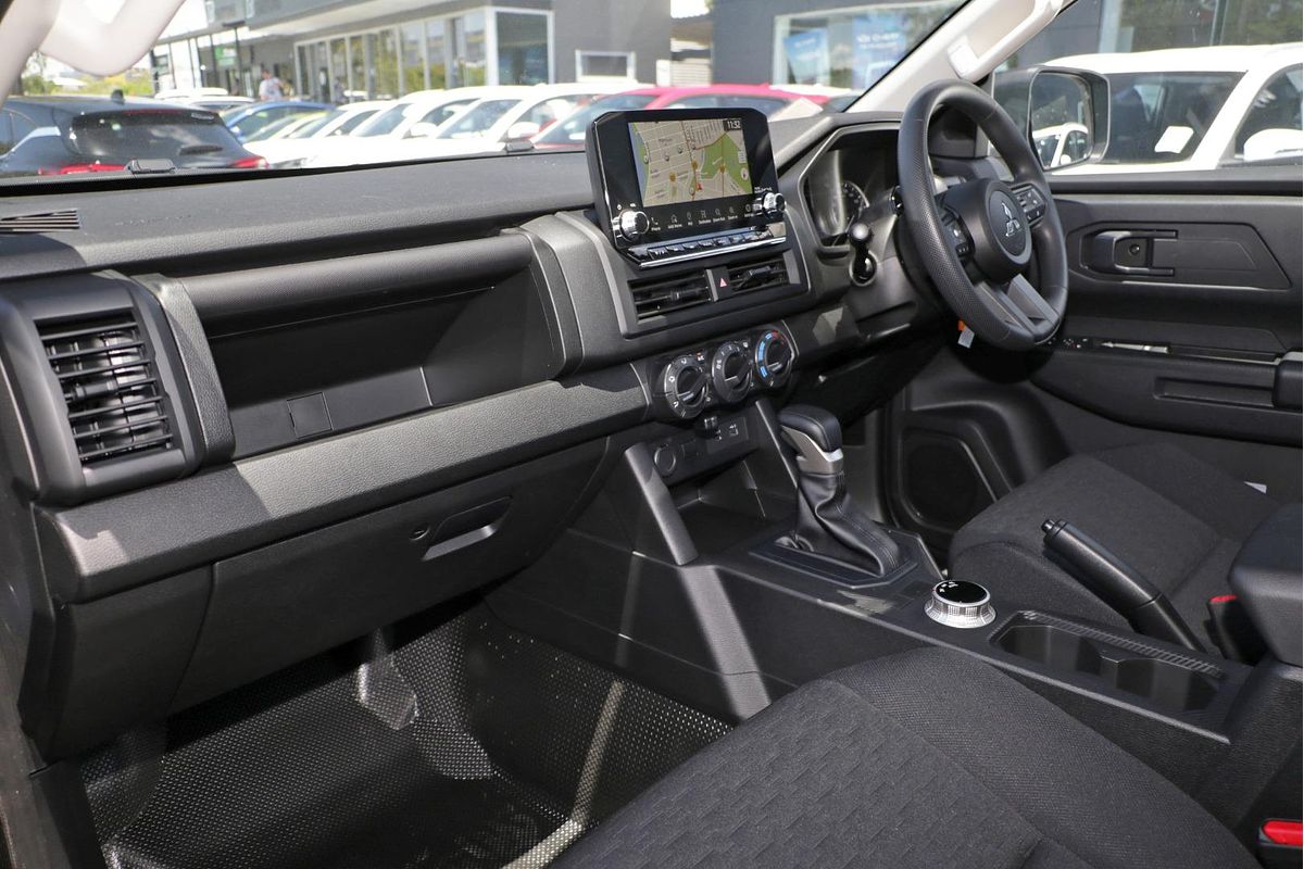 2025 Mitsubishi Triton GLX MV 4X4
