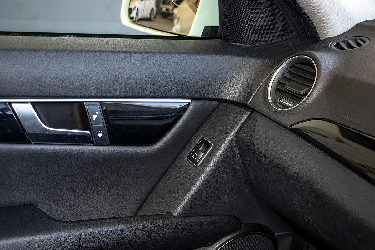 2012 Mercedes-Benz C-Class C200 CDI BlueEFFICIENCY Avantgarde W204