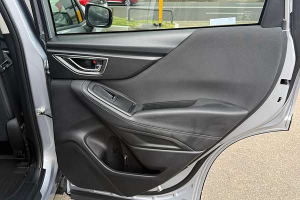 2024 Subaru Forester 2.5i Premium S5