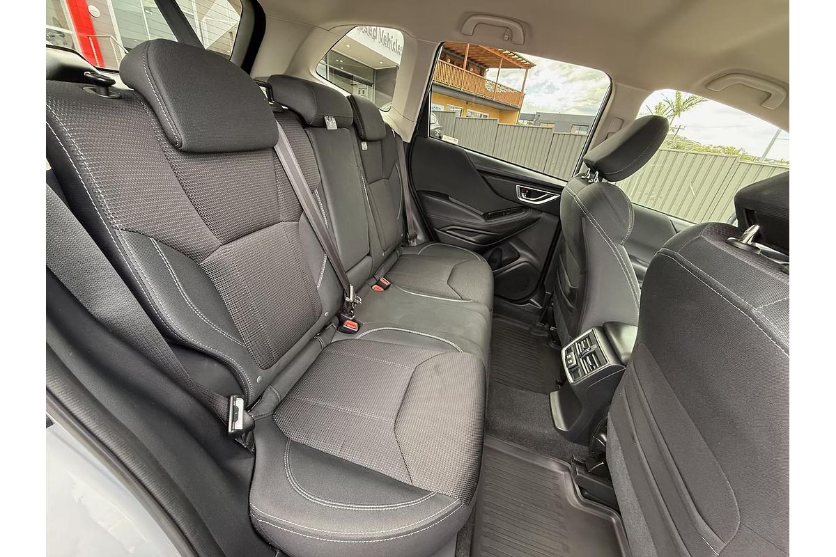 2024 Subaru Forester 2.5i Premium S5