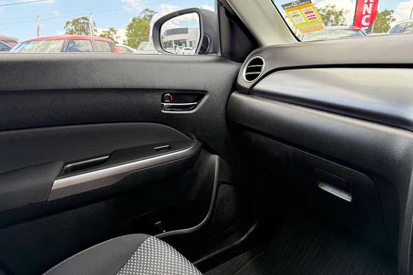 2023 Suzuki Vitara Limited Edition LY Series II