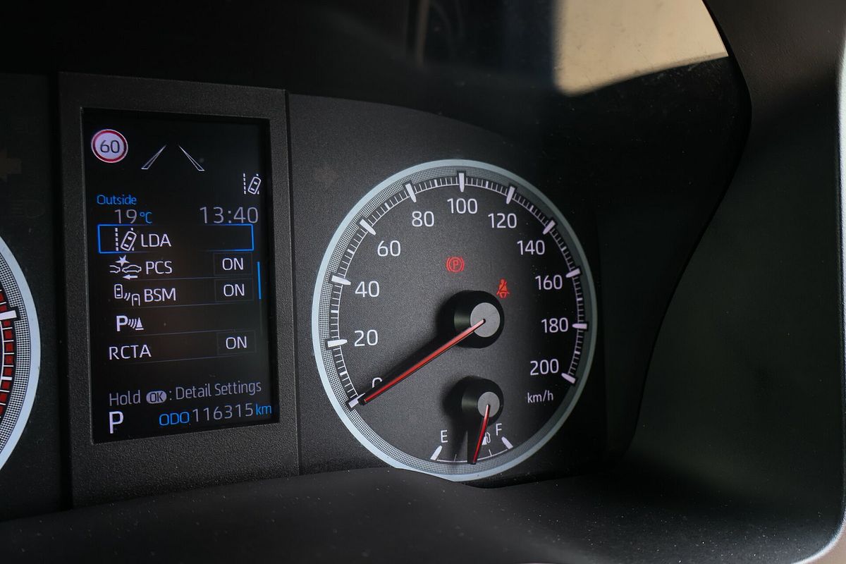 2020 Toyota Hiace Commuter GDH322R ELWB High Roof