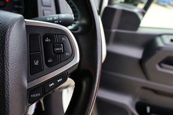 2020 Toyota Hiace Commuter GDH322R ELWB High Roof