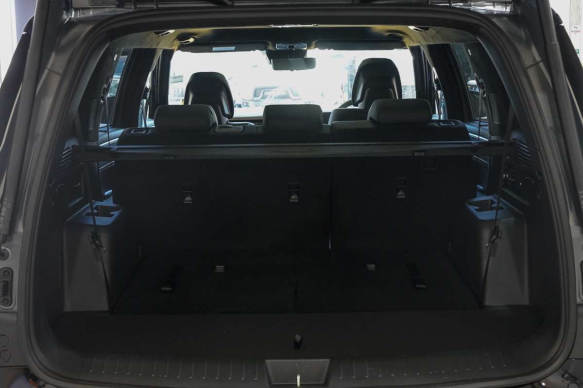 2025 Hyundai Santa Fe Calligraphy MX5.V2