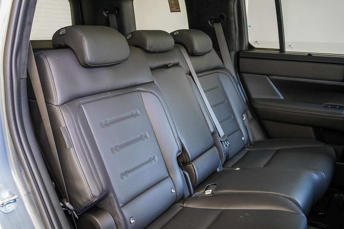 2025 Hyundai Santa Fe Calligraphy MX5.V2