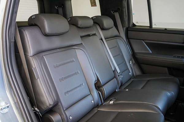 2025 Hyundai Santa Fe Calligraphy MX5.V2