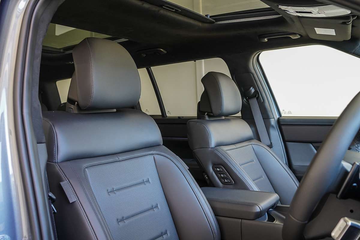 2025 Hyundai Santa Fe Calligraphy MX5.V2