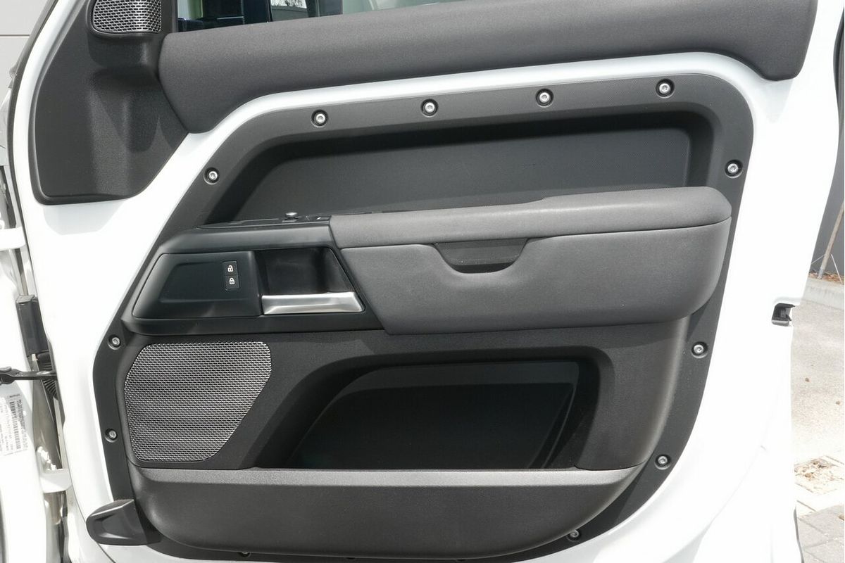 2020 Land Rover Defender 110 P400 S L663