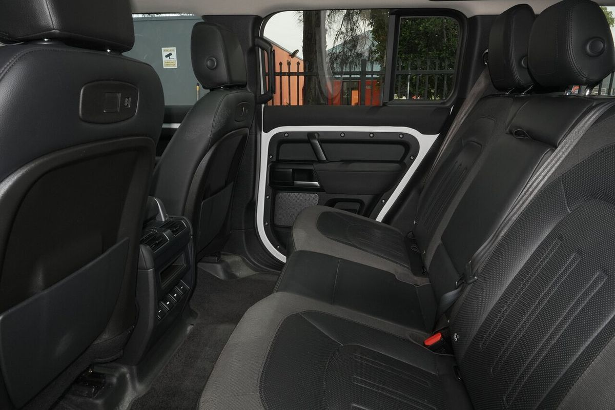 2020 Land Rover Defender 110 P400 S L663