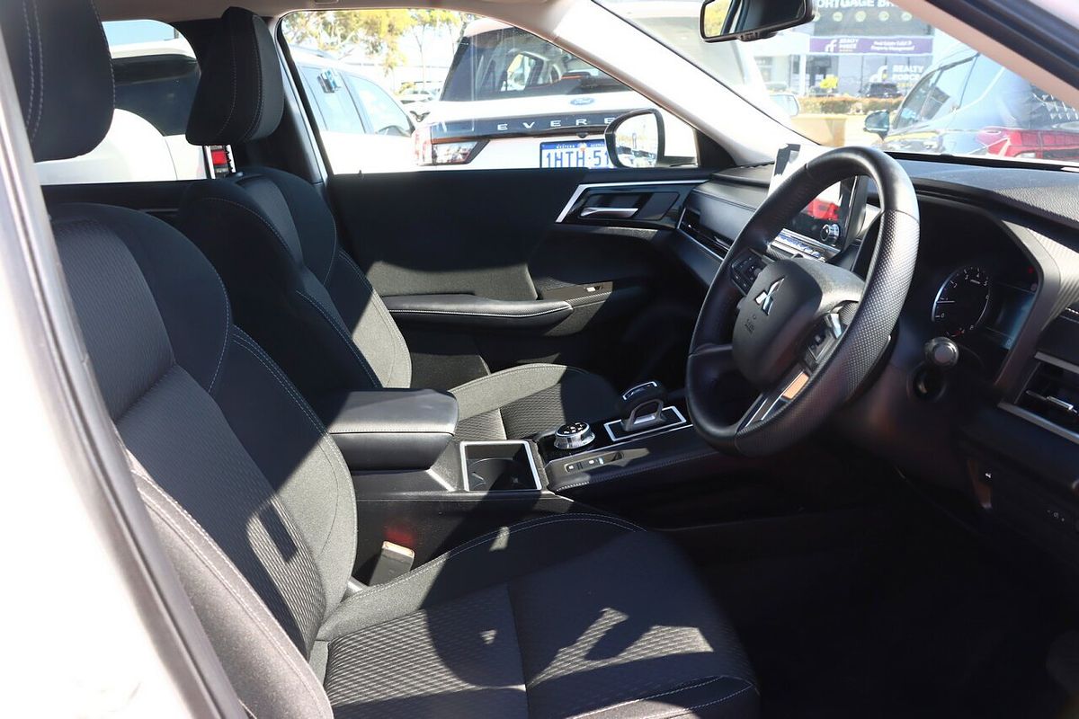 2021 Mitsubishi Outlander LS ZM