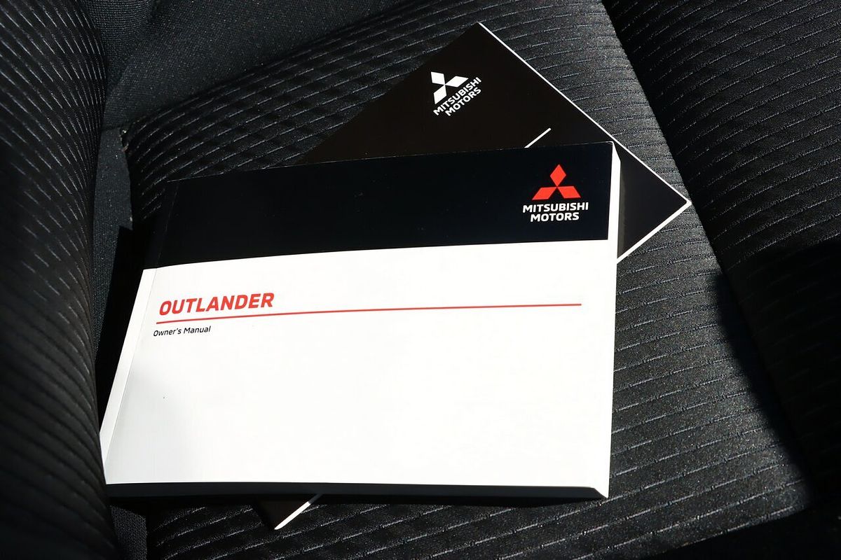 2021 Mitsubishi Outlander LS ZM