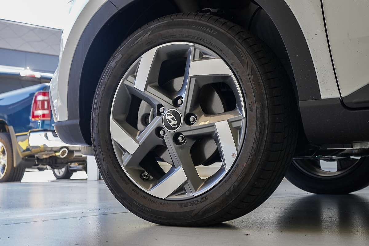2025 Hyundai Venue Elite QX.V5