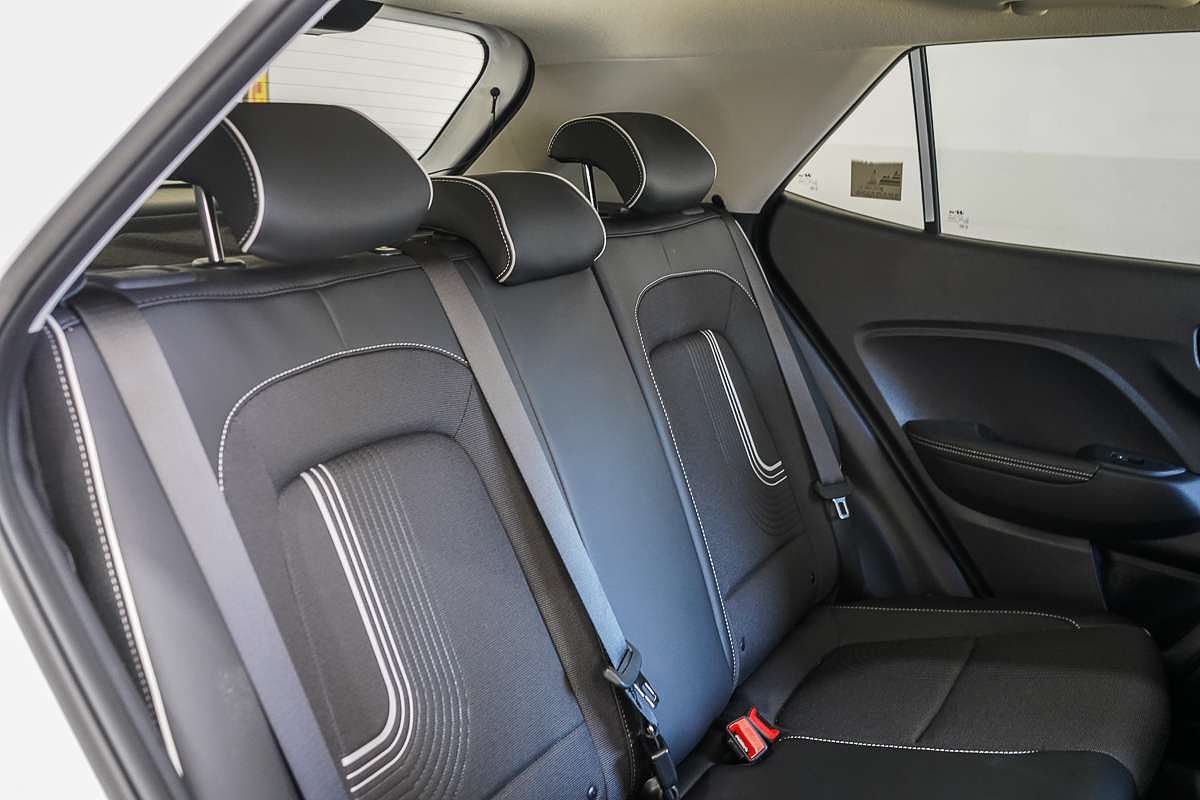 2025 Hyundai Venue Elite QX.V5