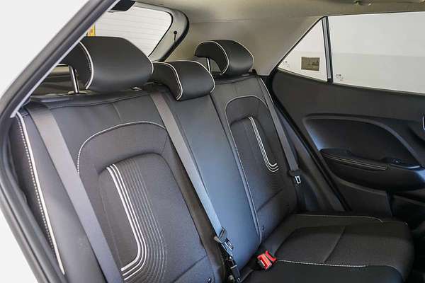 2025 Hyundai Venue Elite QX.V5