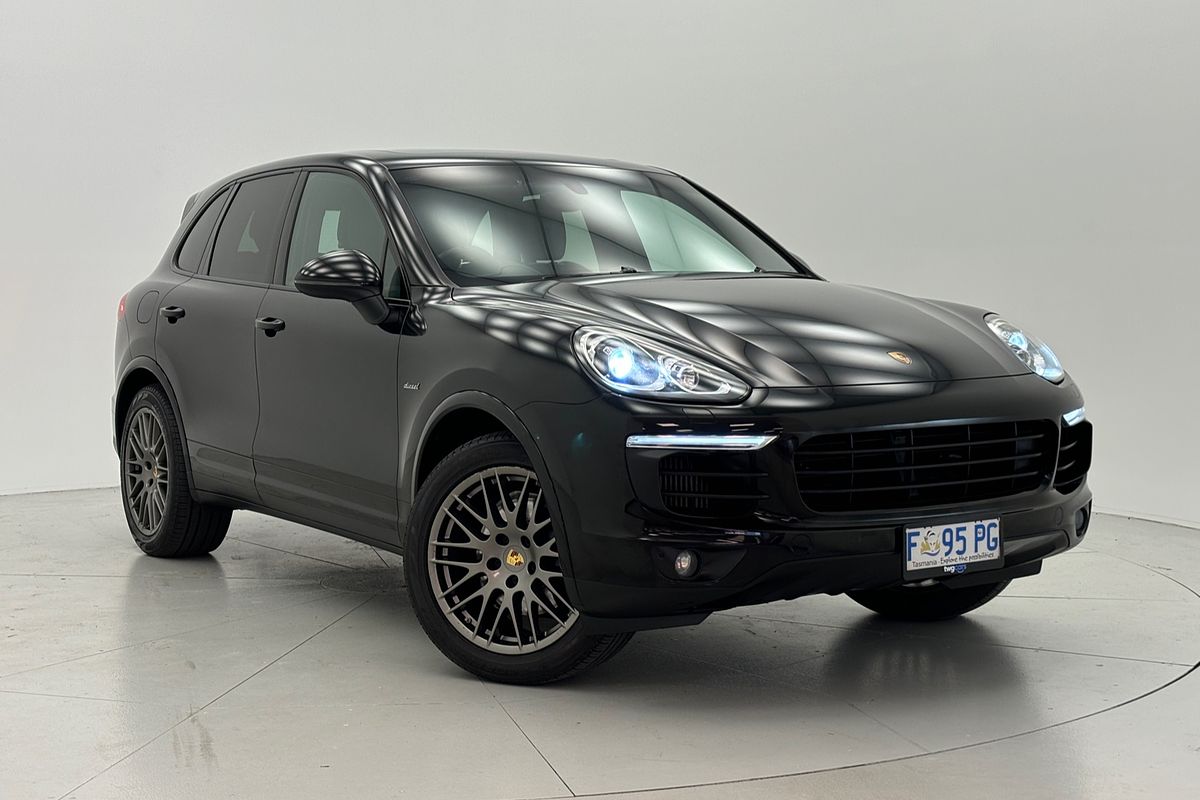 2016 PORSCHE CAYENNE TURBO S 8 SP AUTOMATIC TIPTRONIC 4D WAGON TV8 2016 PORSCHE CAYENNE TURBO S 8 SP AUTOMATIC TIPTRONIC 4D WAGON TV8
